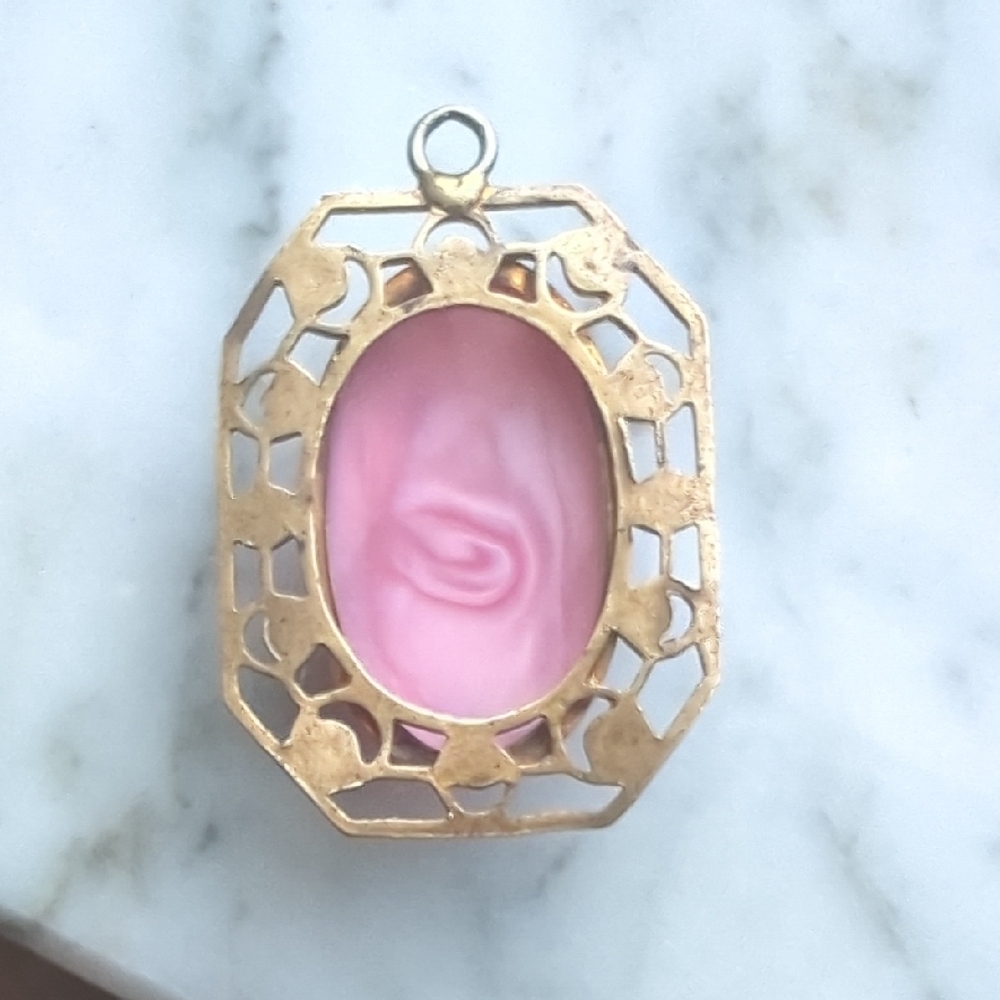 Vintage Art Deco 10k Gold Filigree Pendant | Pink Star Glass Cabochon | 7.9g - Picture 2 of 9